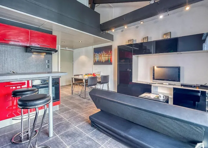 Le Commandant - Paul Mistral - Stade Des Alpes דירה גרנובל