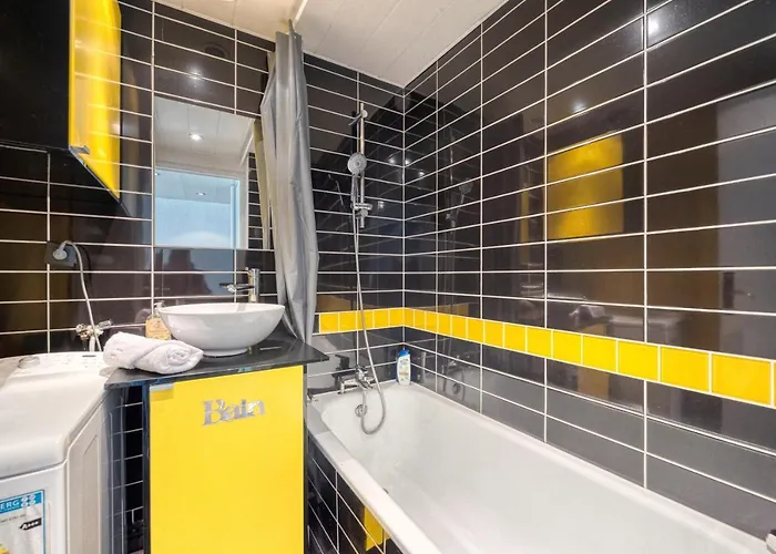 Le Commandant - Paul Mistral - Stade Des Alpes *